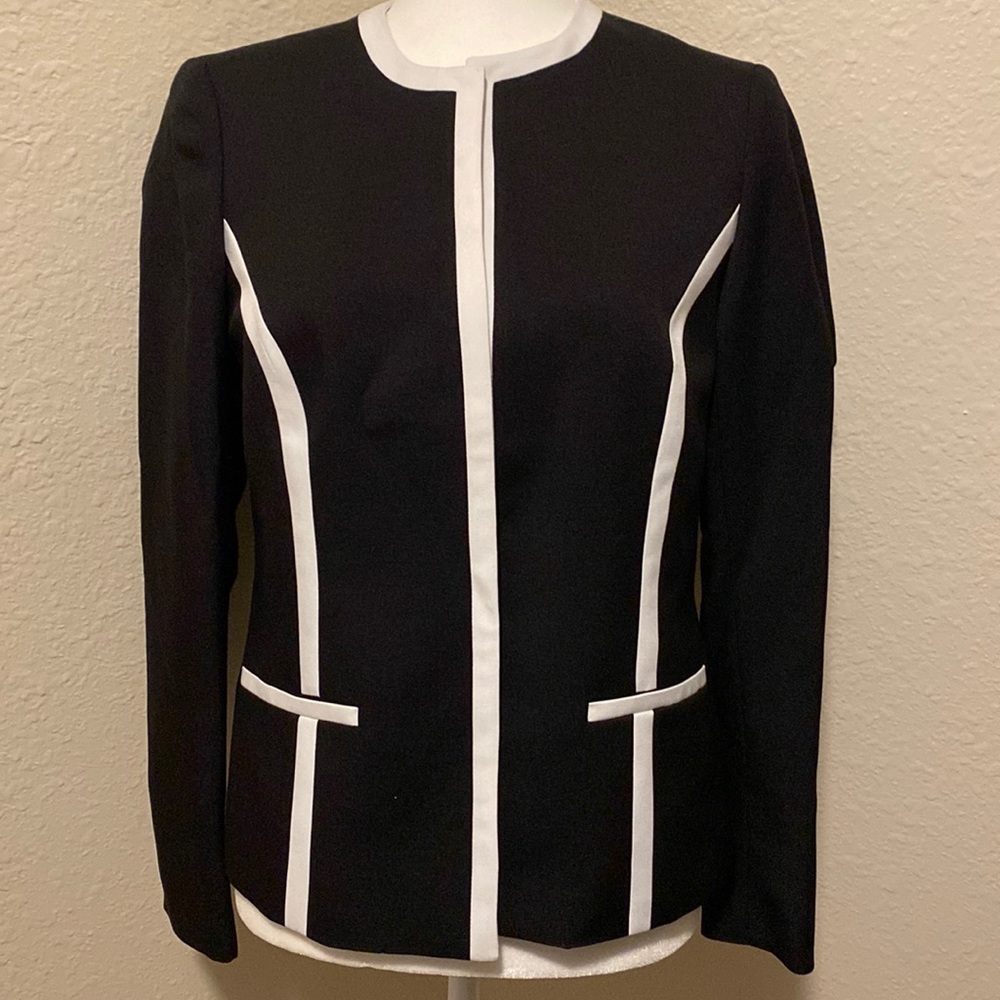 Brand New Evan-Picone Blazer. Size 4. Never worn.